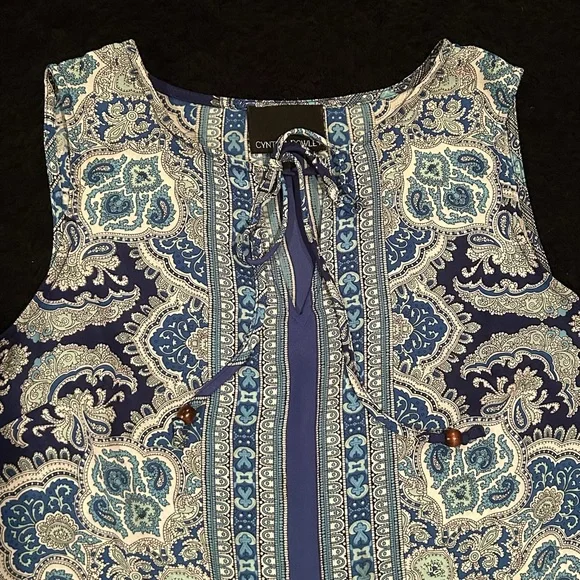 Cynthia Rowley sleeveless paisley blue blouse, size S - Picture 2 of 7
